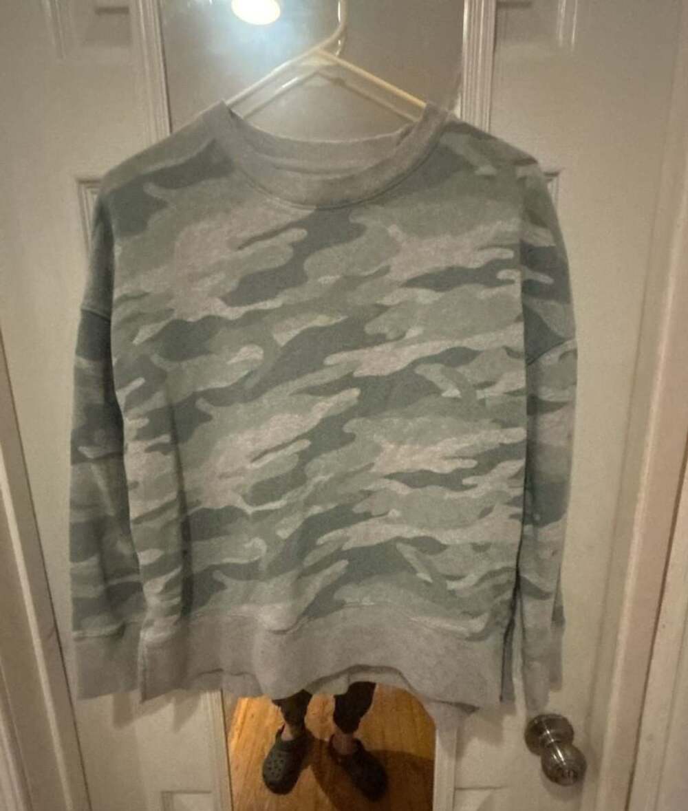 Time and Tru Crewneck Sweatshirt Size M (8-10) Green Camo